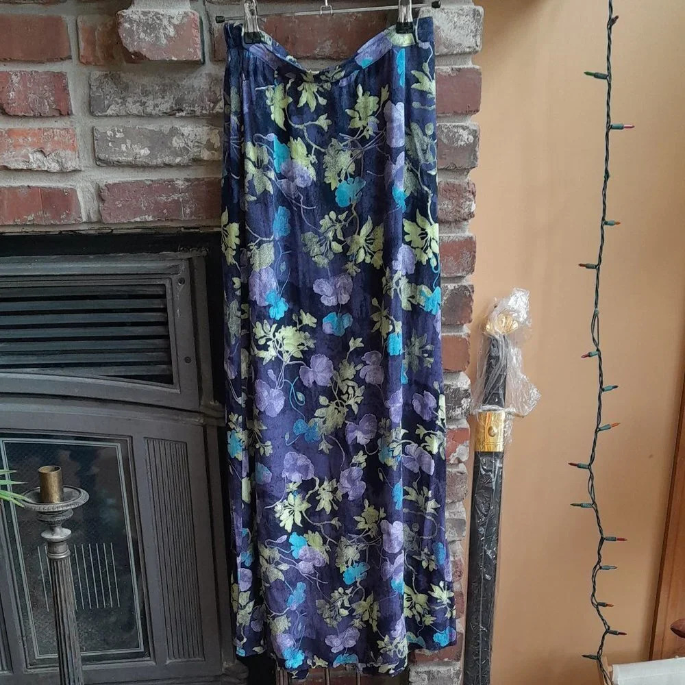 Casual Corner Floral Skirt